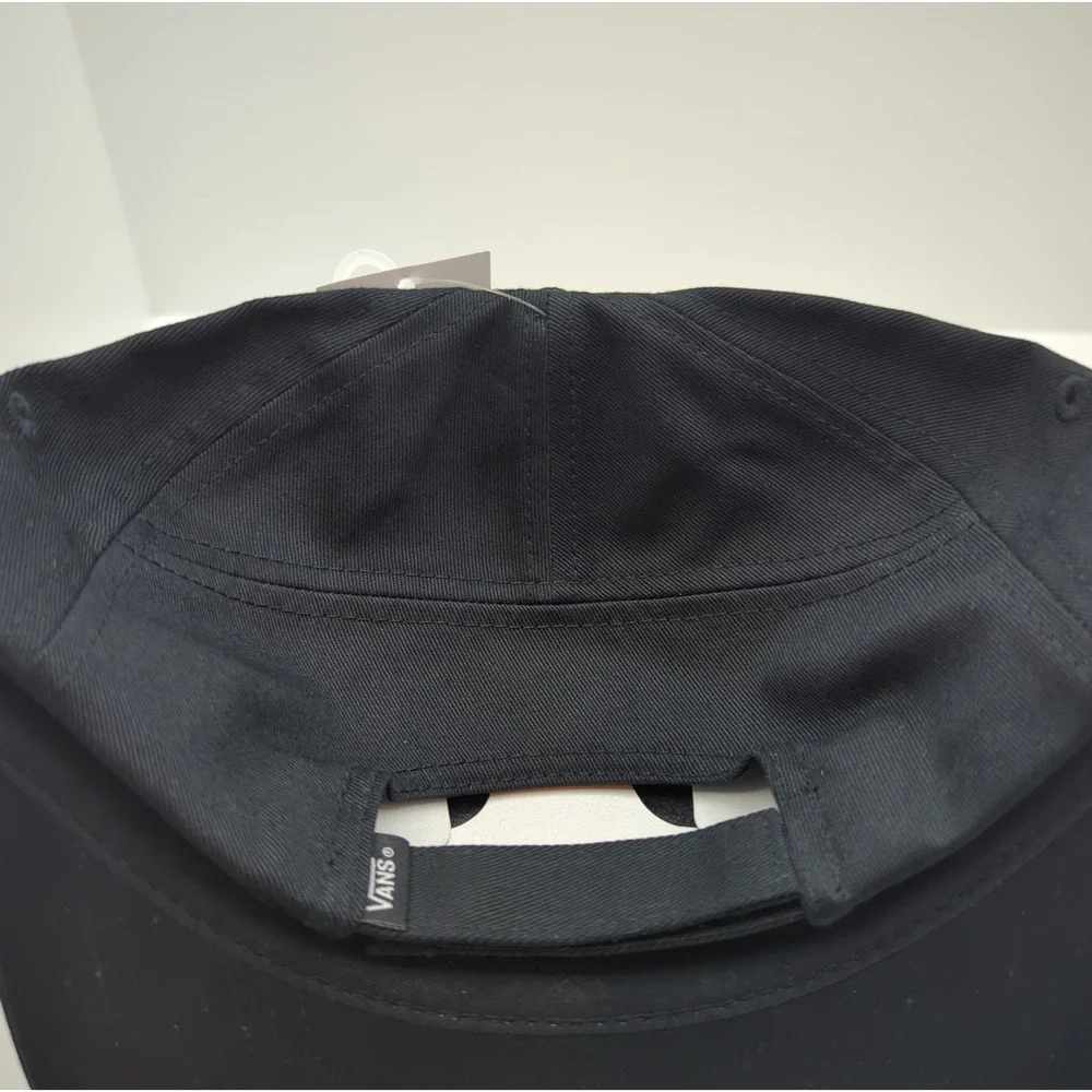 Vans Spray On Jockey Hat Black Green Oval Logo Strapback Cap VN000MPHBLK OS